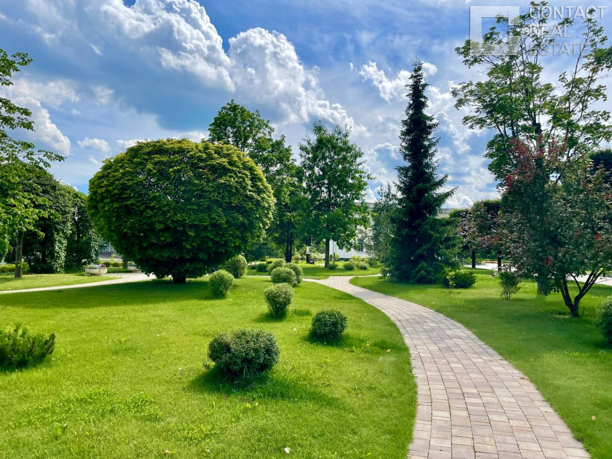 Ренессанс парк