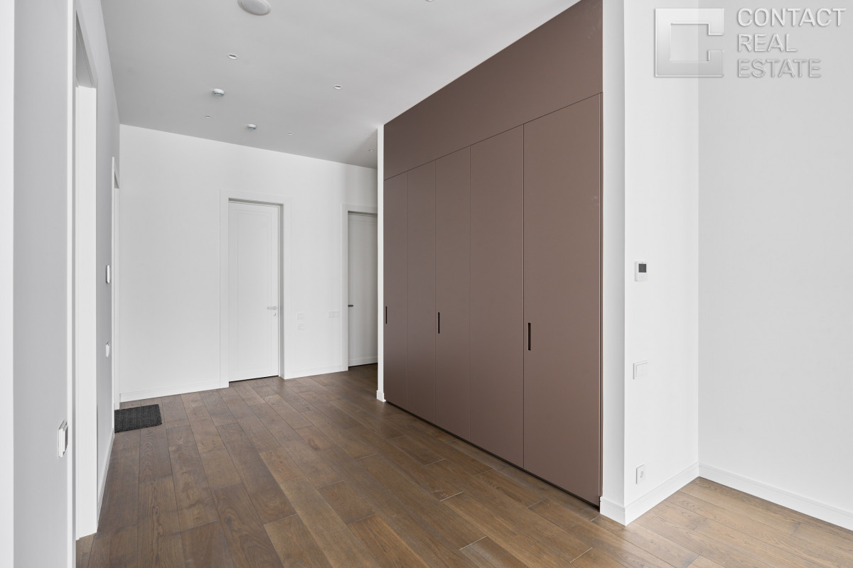 Костикова ул., д. 4, корп. 1, «Лаки» (Lucky)