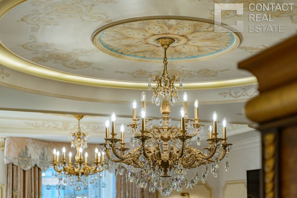 Авиационная ул., д. 77, корп. 1, «Алые паруса»