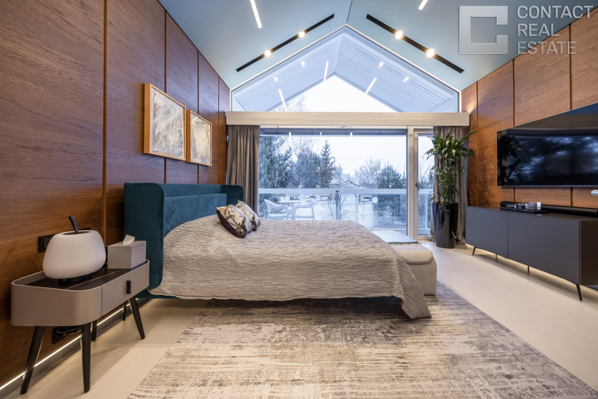 Ренессанс парк