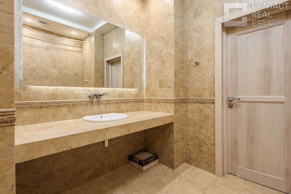 Малый Николопесковский пер., 4