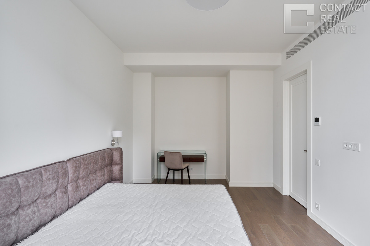 Костикова ул., д. 4, корп. 3, «Лаки» (Lucky)