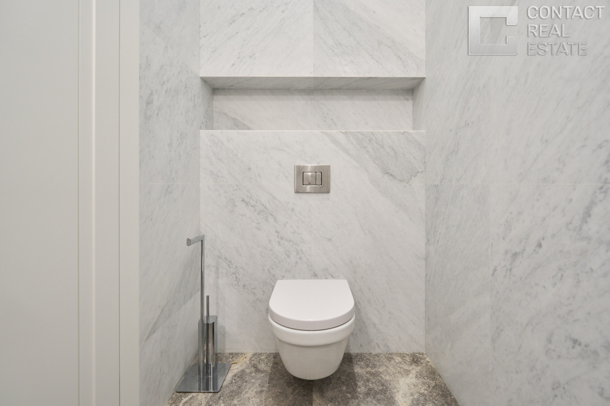 Костикова ул., д. 4, корп. 1, «Лаки» (Lucky)