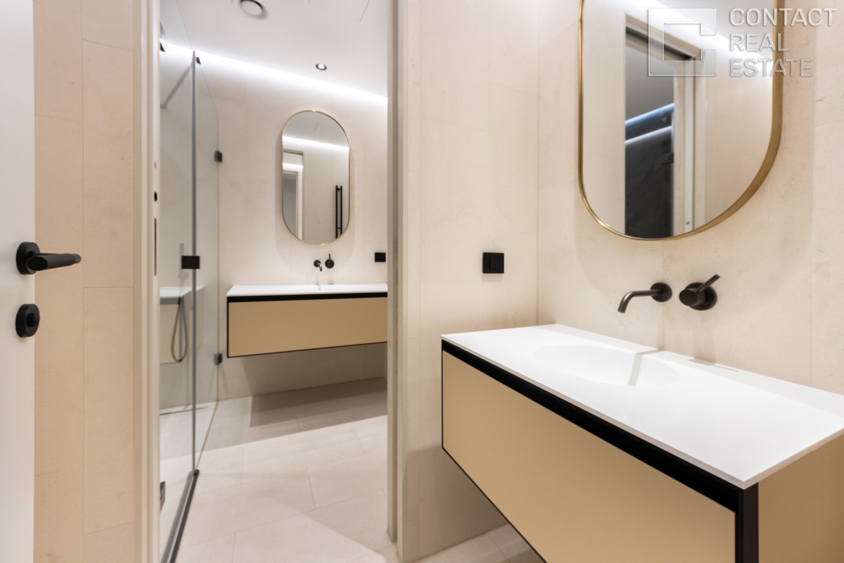 Поклонная ул., д. 9, «Поклонная 9»