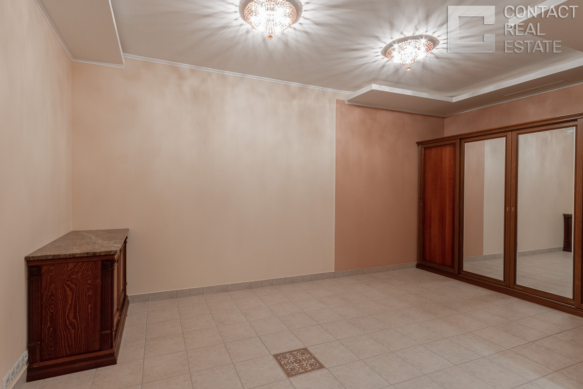 Дом в аренду в центре Жуковки