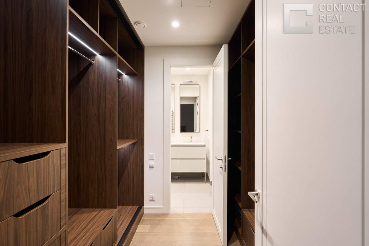 Костикова ул., д. 4, корп. 3, «Лаки» (Lucky)