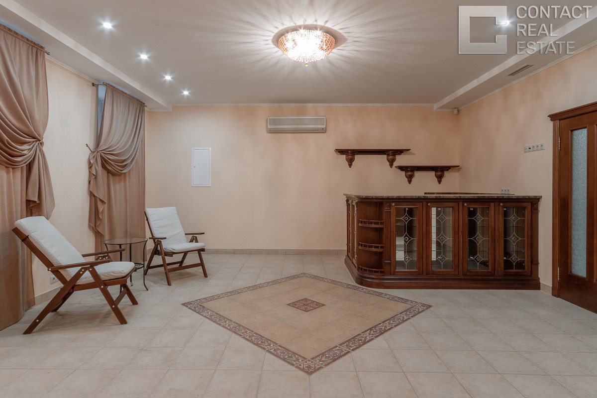 Дом в аренду в центре Жуковки