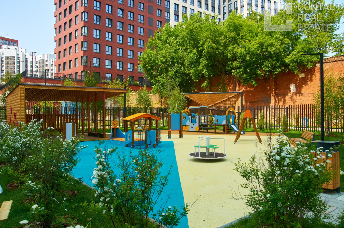 Петра Алексеева ул., д. 12, «Кутузов Град»