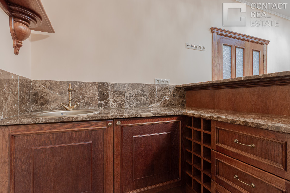 Дом в аренду в центре Жуковки