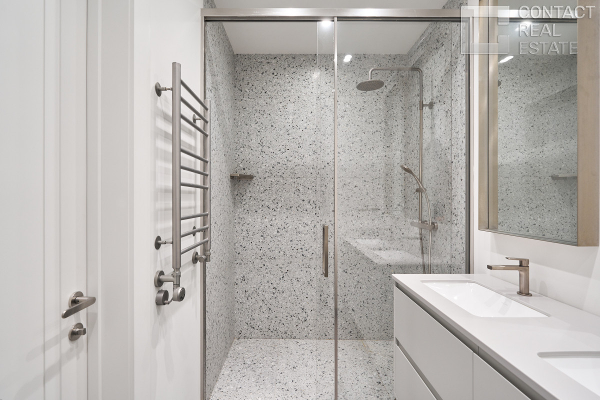 Костикова ул., д. 4, корп. 3, «Лаки» (Lucky)