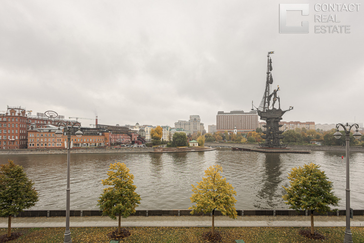 Пречистенская наб., д. 17, «Баркли Плаза»