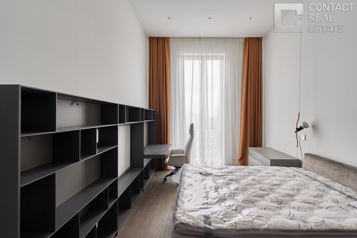 Костикова ул., д. 4, корп. 1, «Лаки» (Lucky)