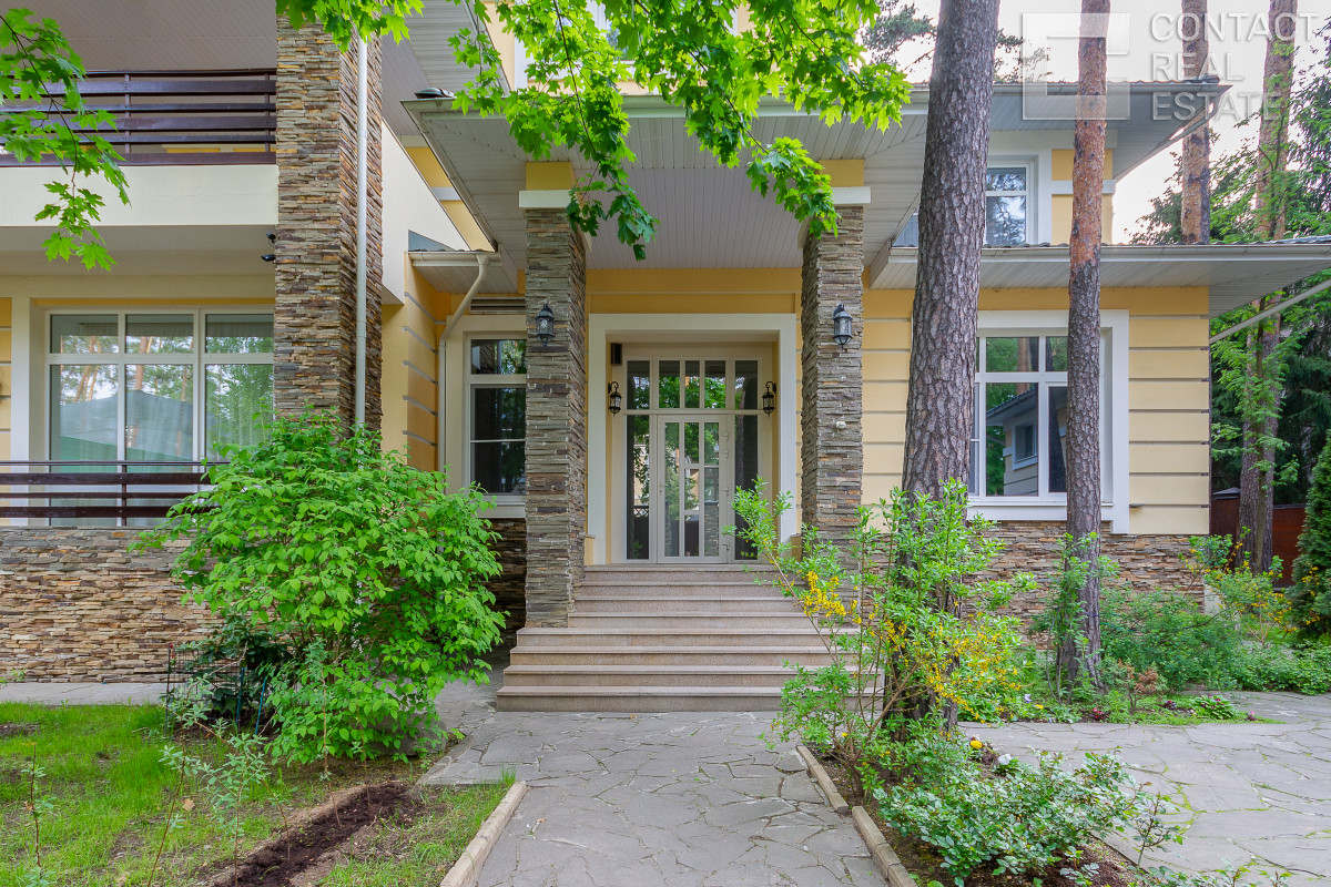 Дом в аренду в центре Жуковки