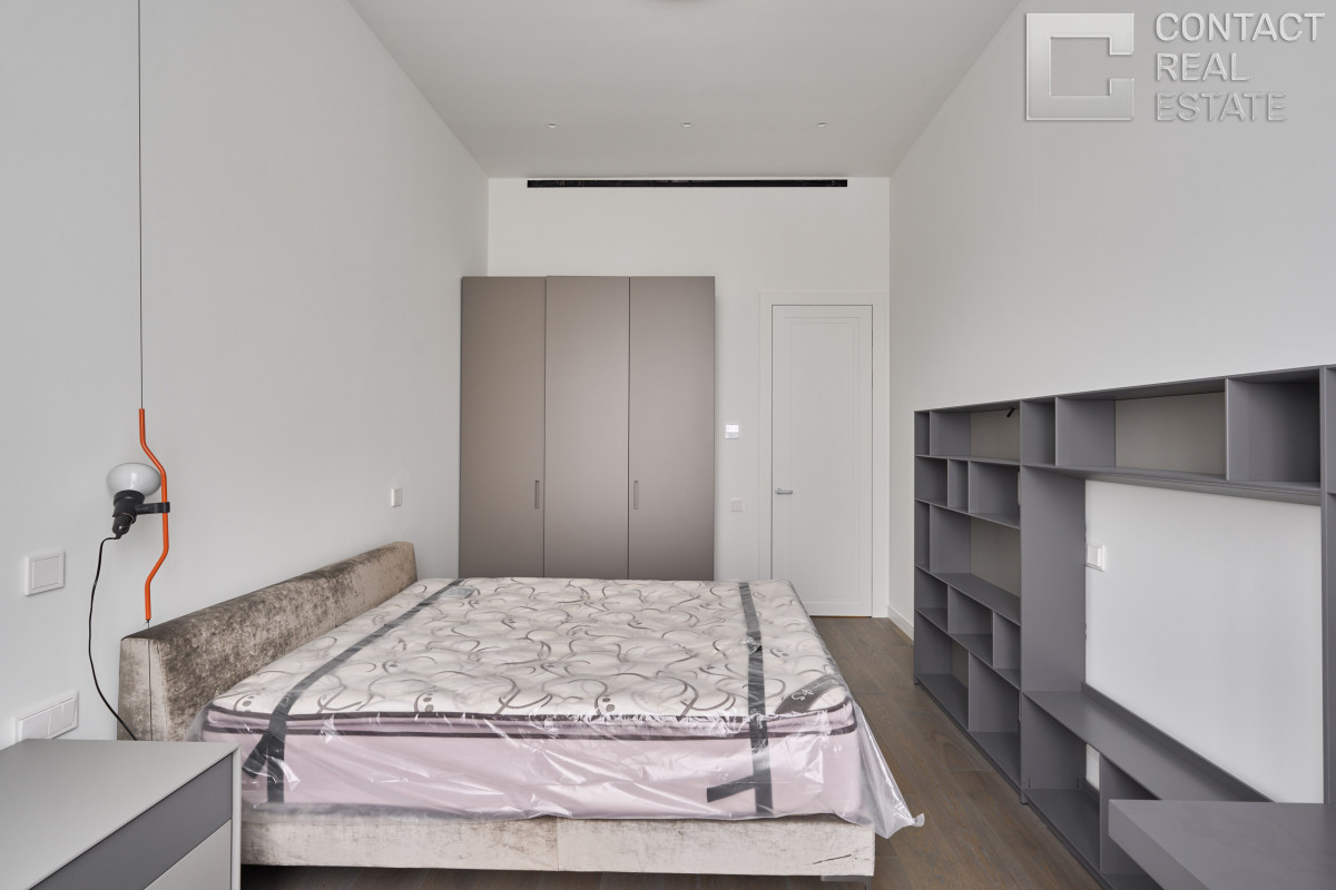 Костикова ул., д. 4, корп. 1, «Лаки» (Lucky)