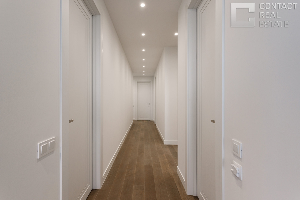 Костикова ул., д. 4, корп. 5, «Лаки» (Lucky)