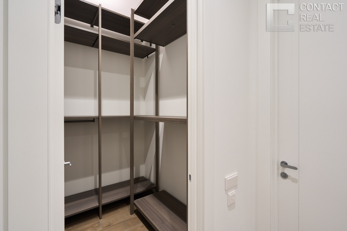 Костикова ул., д. 4, корп. 1, «Лаки» (Lucky)