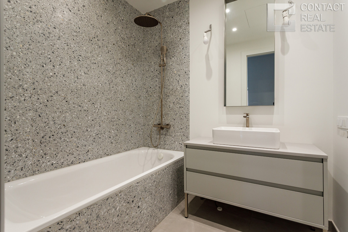 Костикова ул., д. 4, корп. 5, «Лаки» (Lucky)