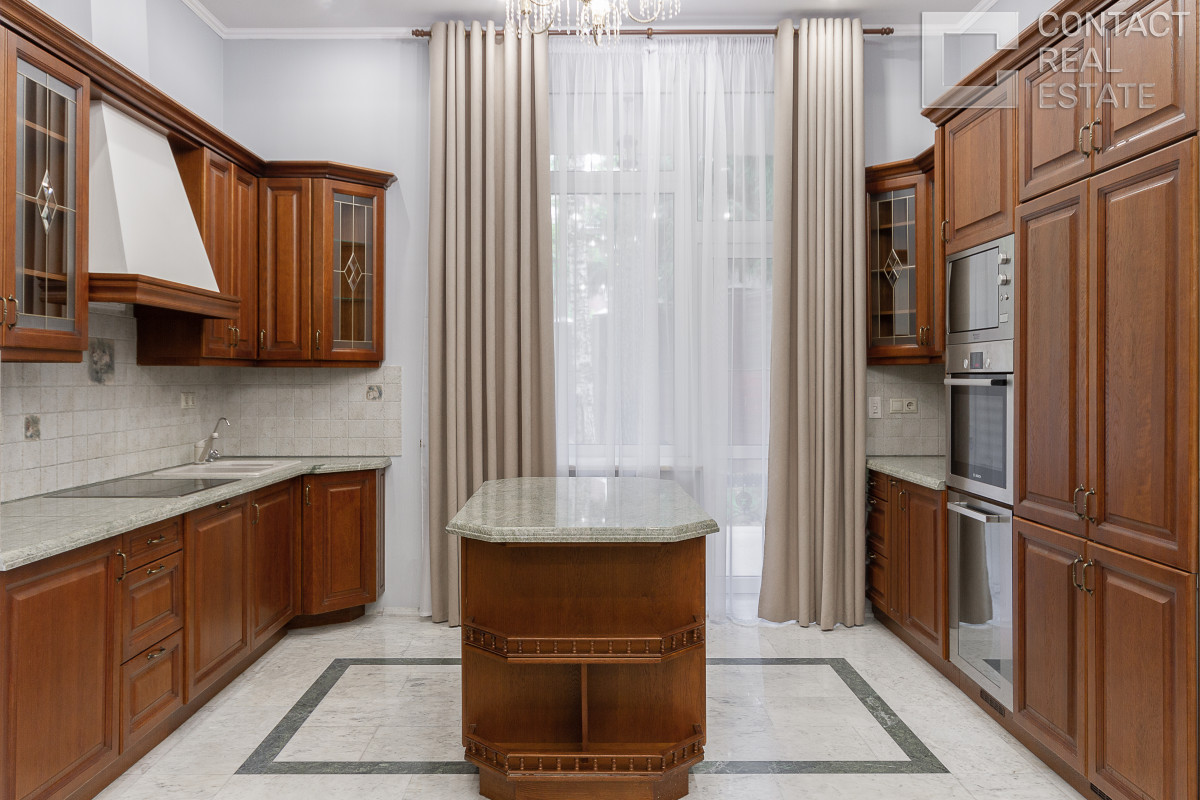 Дом в аренду в центре Жуковки