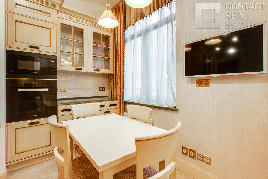 Большой Палашёвский пер., д. 10