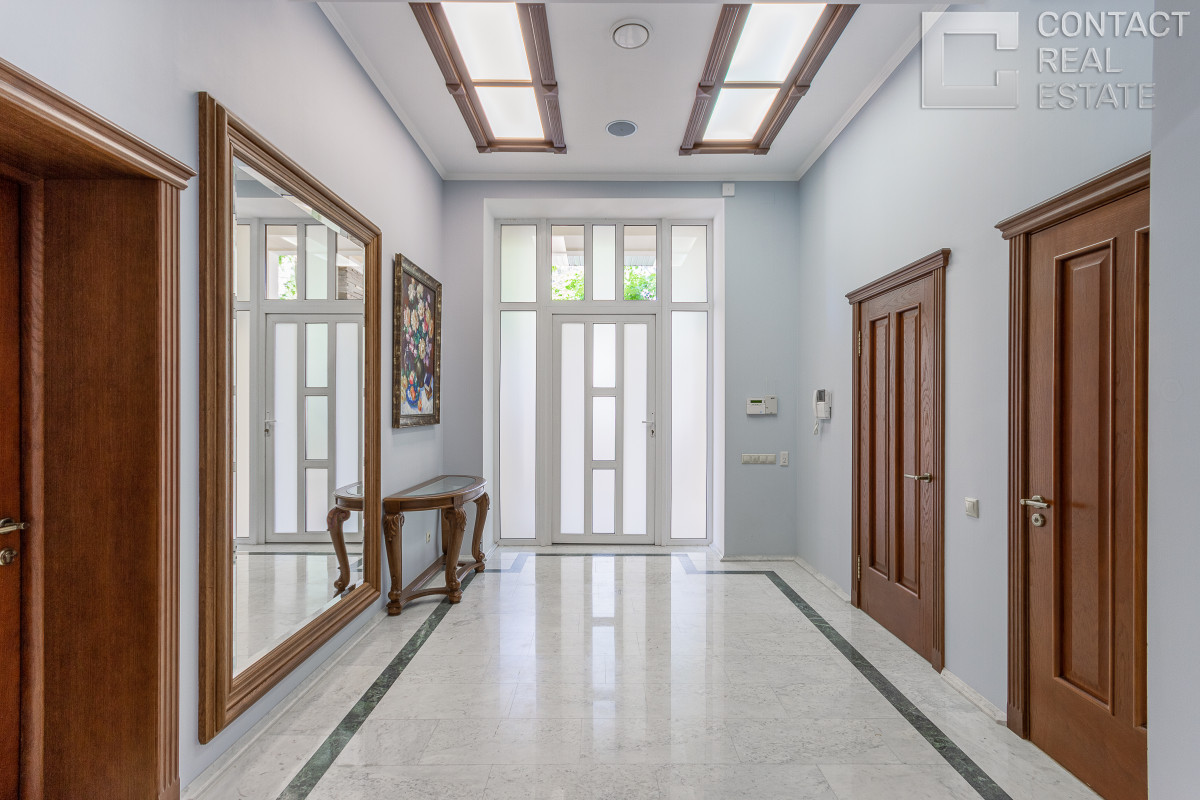 Дом в аренду в центре Жуковки