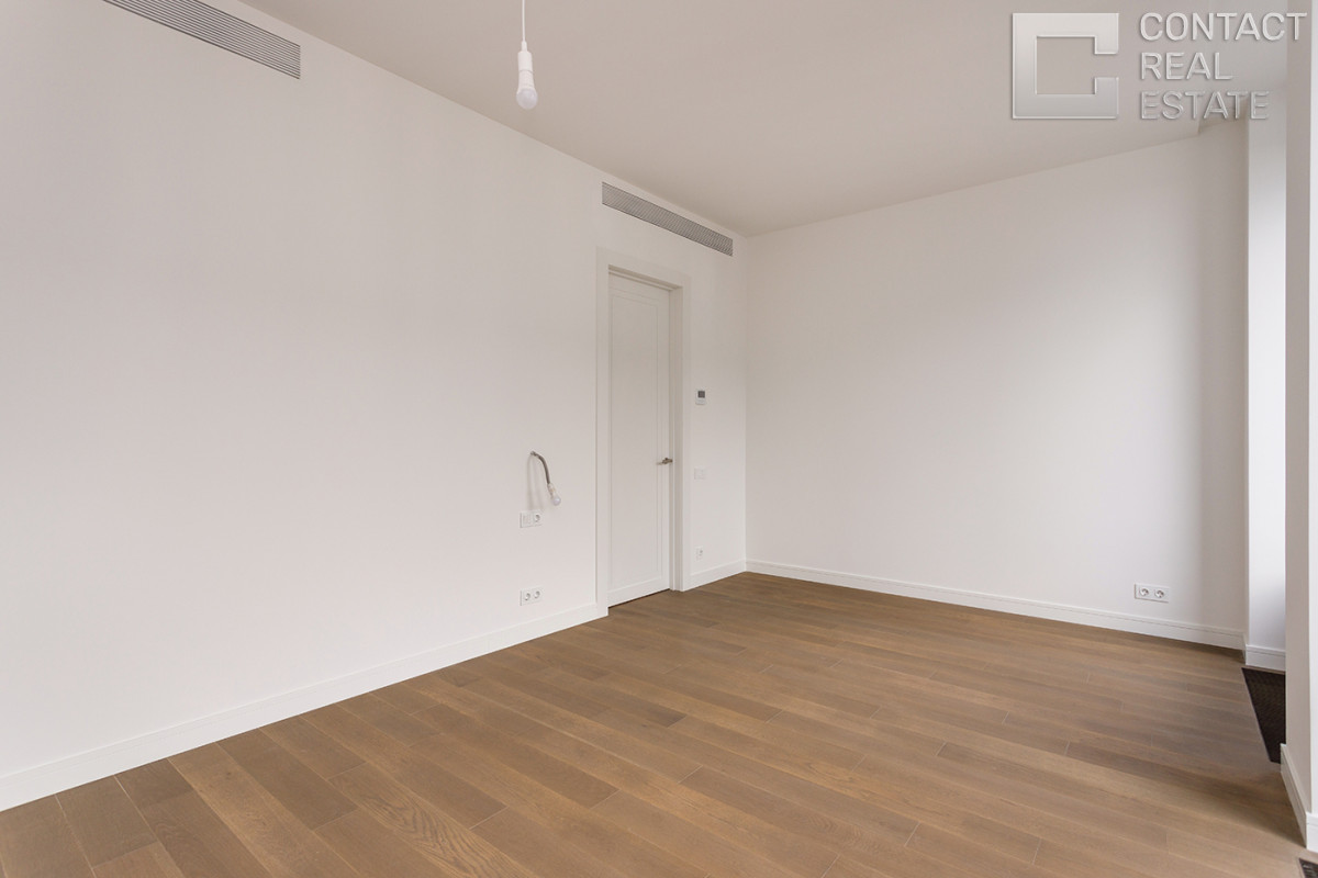 Костикова ул., д. 4, корп. 5, «Лаки» (Lucky)