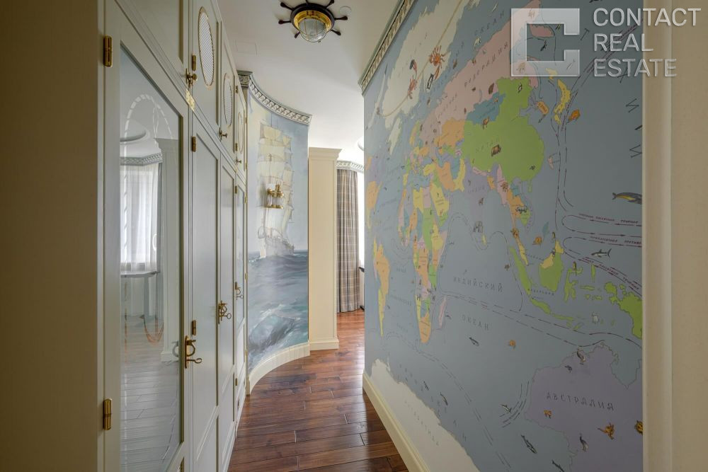 Авиационная ул., д. 77, корп. 1, «Алые паруса»