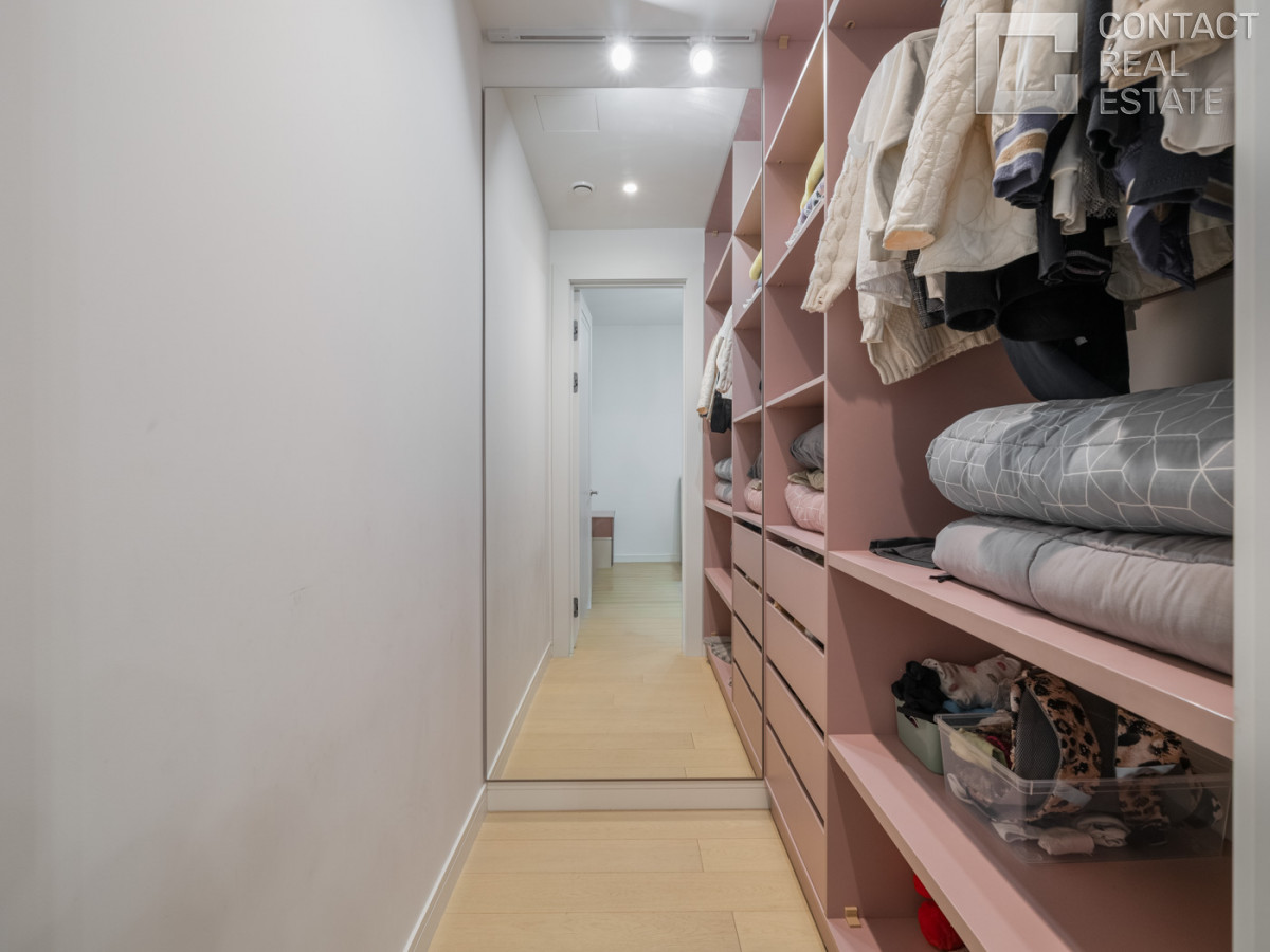 2-я Звенигородская ул., вл. 12, «Лаки» (Lucky)