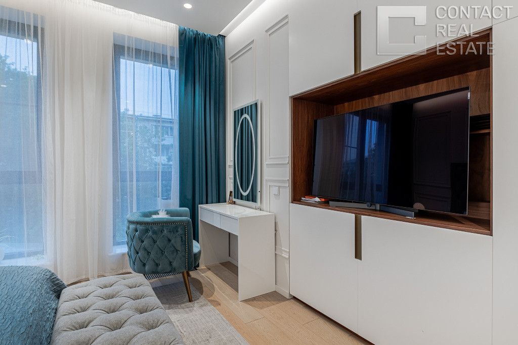 Малая Пироговская ул., д. 8, «Баррин Хаус» (Barrin House)