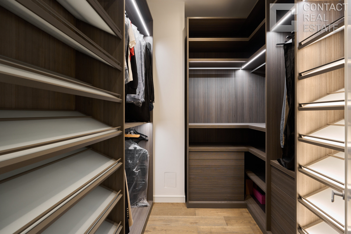 Костикова ул., д. 4, корп. 1, «Лаки» (Lucky)