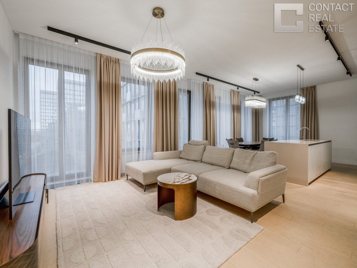 2-я Звенигородская ул., вл. 12, «Лаки» (Lucky)