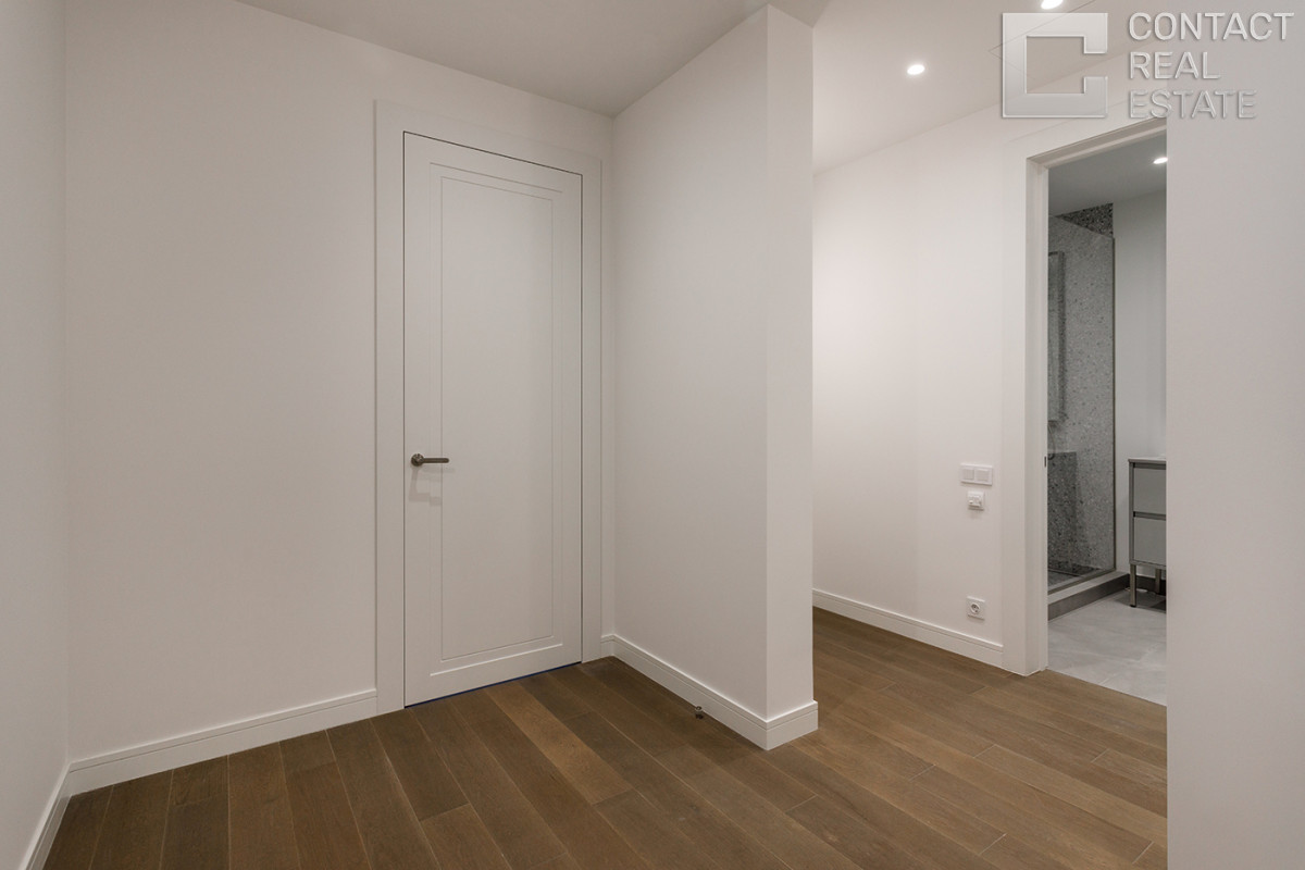 Костикова ул., д. 4, корп. 5, «Лаки» (Lucky)