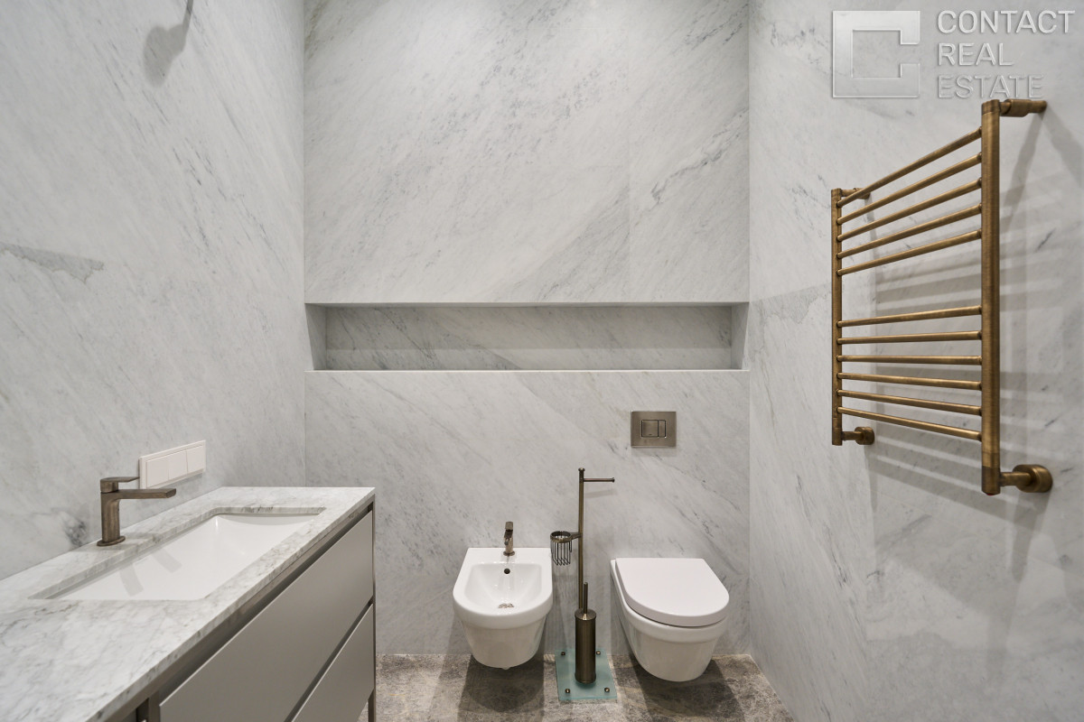 Костикова ул., д. 4, корп. 1, «Лаки» (Lucky)