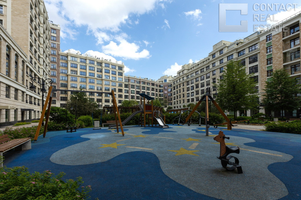 Погодинская ул., д. 2, «Жизнь на Плющихе»