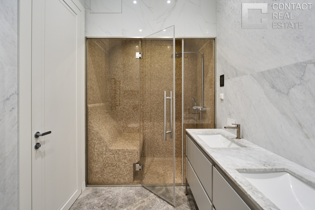 Костикова ул., д. 4, корп. 1, «Лаки» (Lucky)