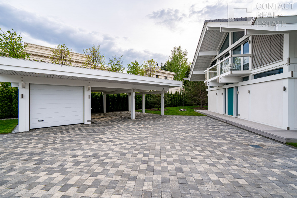 Ренессанс парк