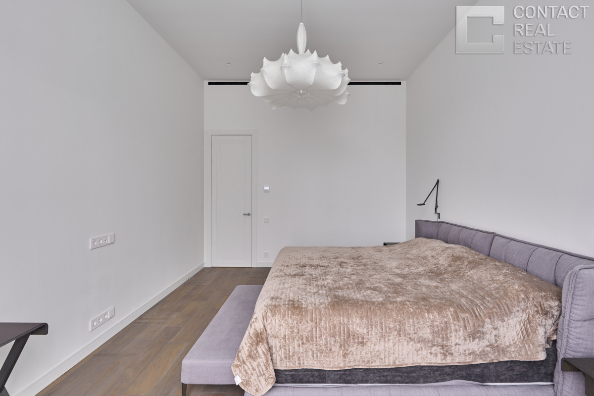 Костикова ул., д. 4, корп. 1, «Лаки» (Lucky)