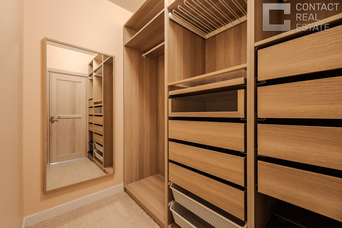 Малый Николопесковский пер., 4