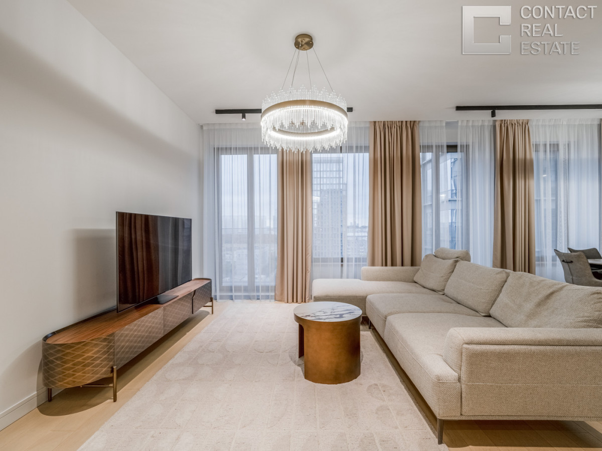 2-я Звенигородская ул., вл. 12, «Лаки» (Lucky)