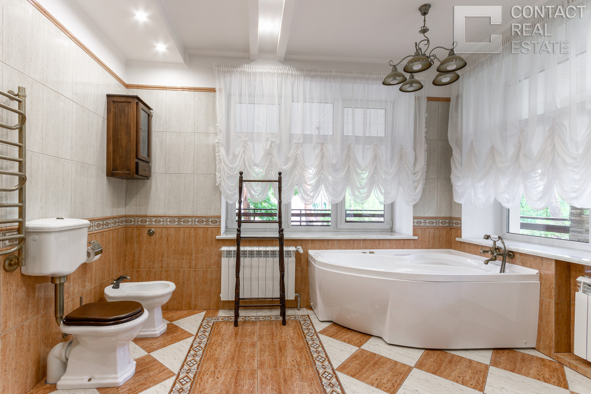 Дом в аренду в центре Жуковки