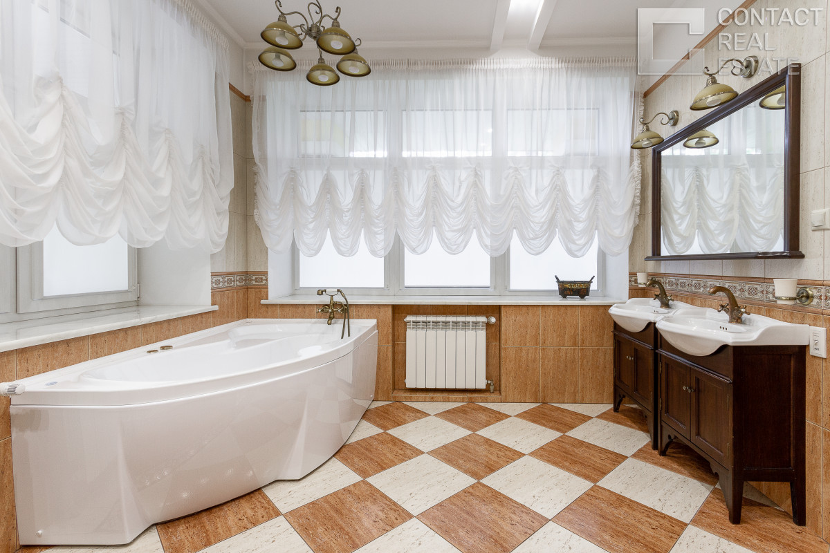 Дом в аренду в центре Жуковки