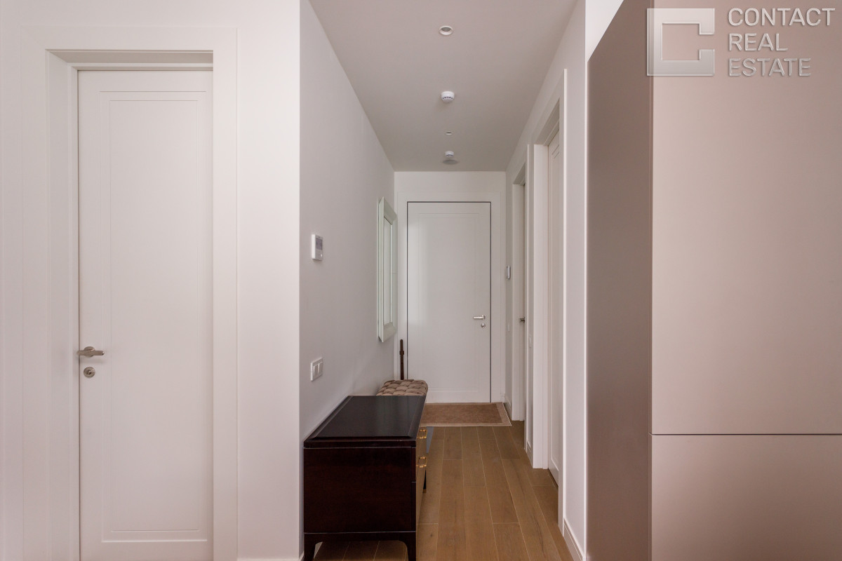 Костикова ул., д. 4, корп. 1, «Лаки» (Lucky)