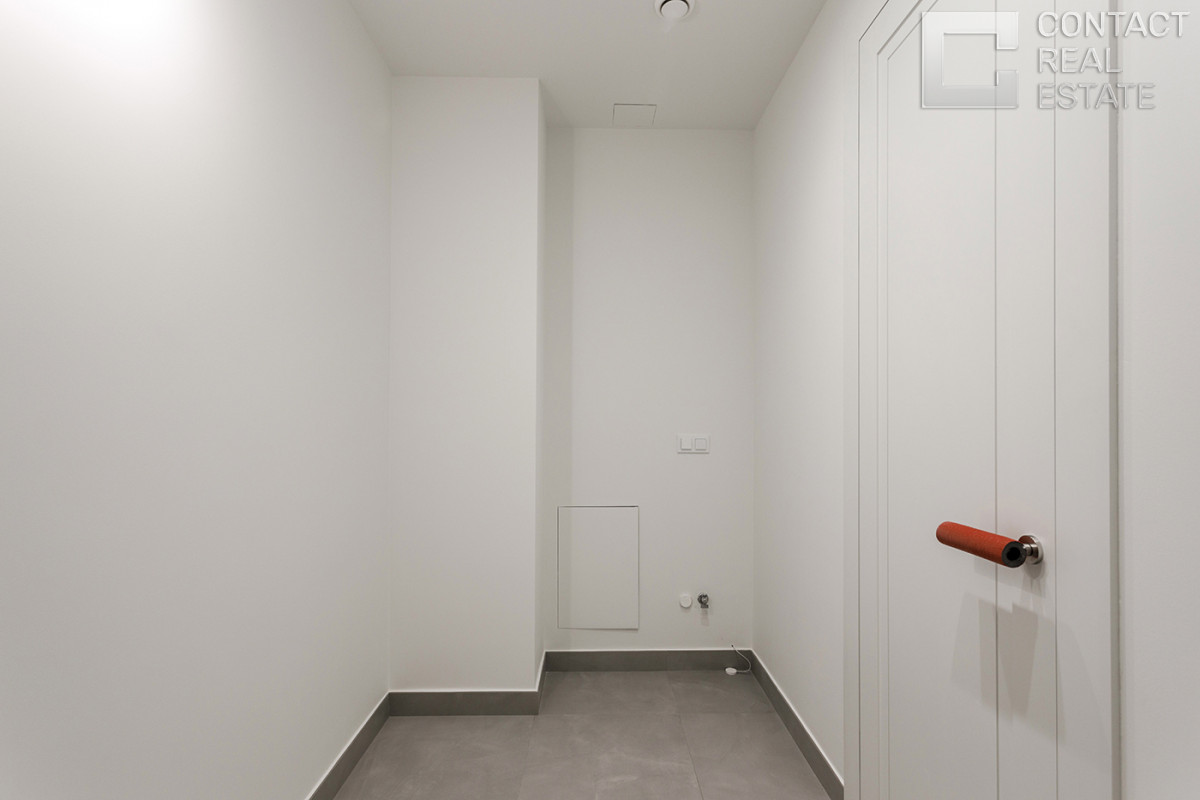 Костикова ул., д. 4, корп. 5, «Лаки» (Lucky)