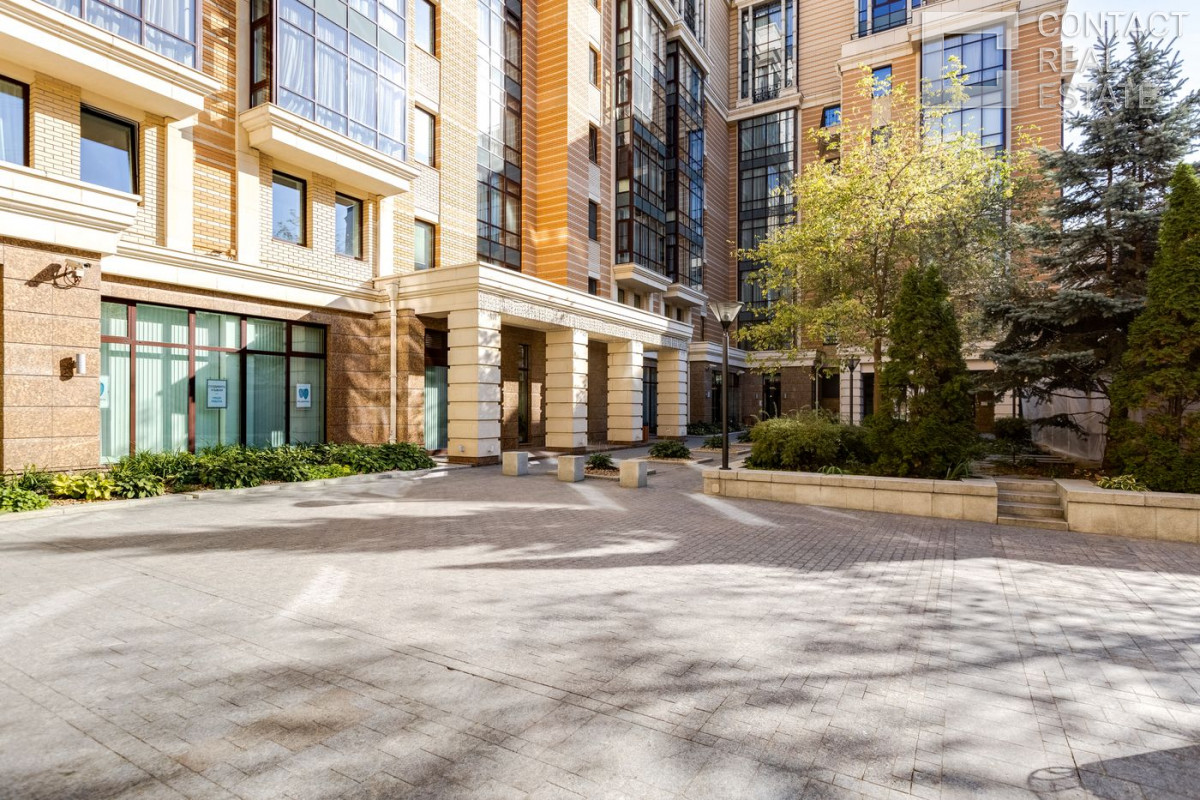 Б. Афанасьевский пер., д. 28, «Афанасьевский»