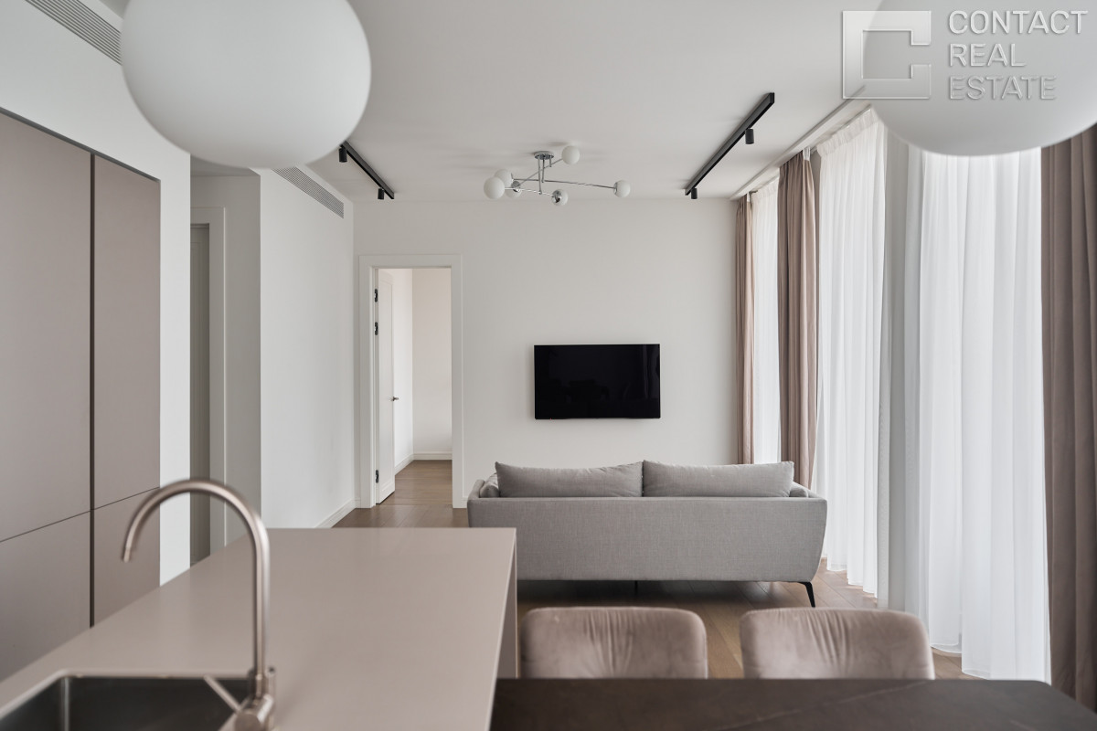 Костикова ул., д. 4, корп. 3, «Лаки» (Lucky)