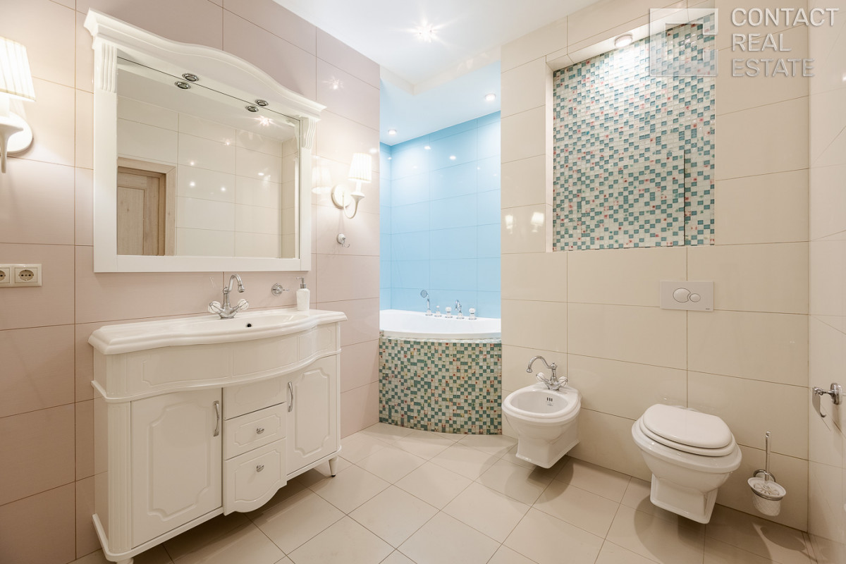 Малый Николопесковский пер., 4