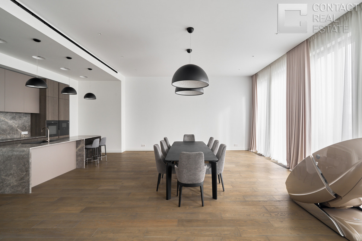 Костикова ул., д. 4, корп. 1, «Лаки» (Lucky)