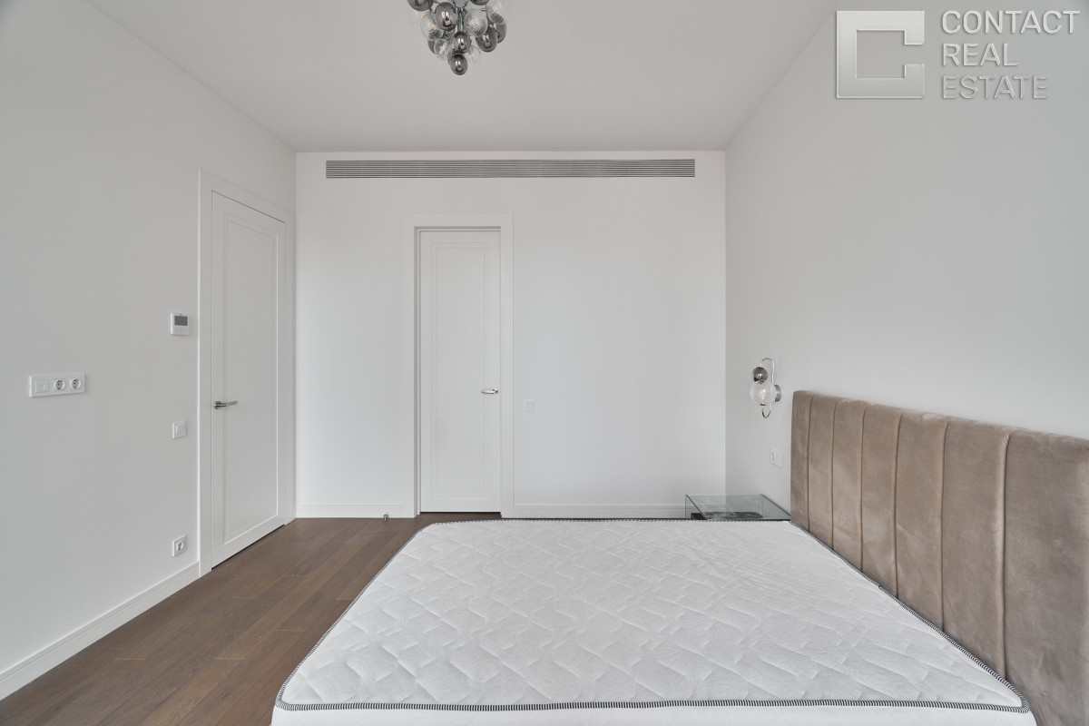 Костикова ул., д. 4, корп. 3, «Лаки» (Lucky)