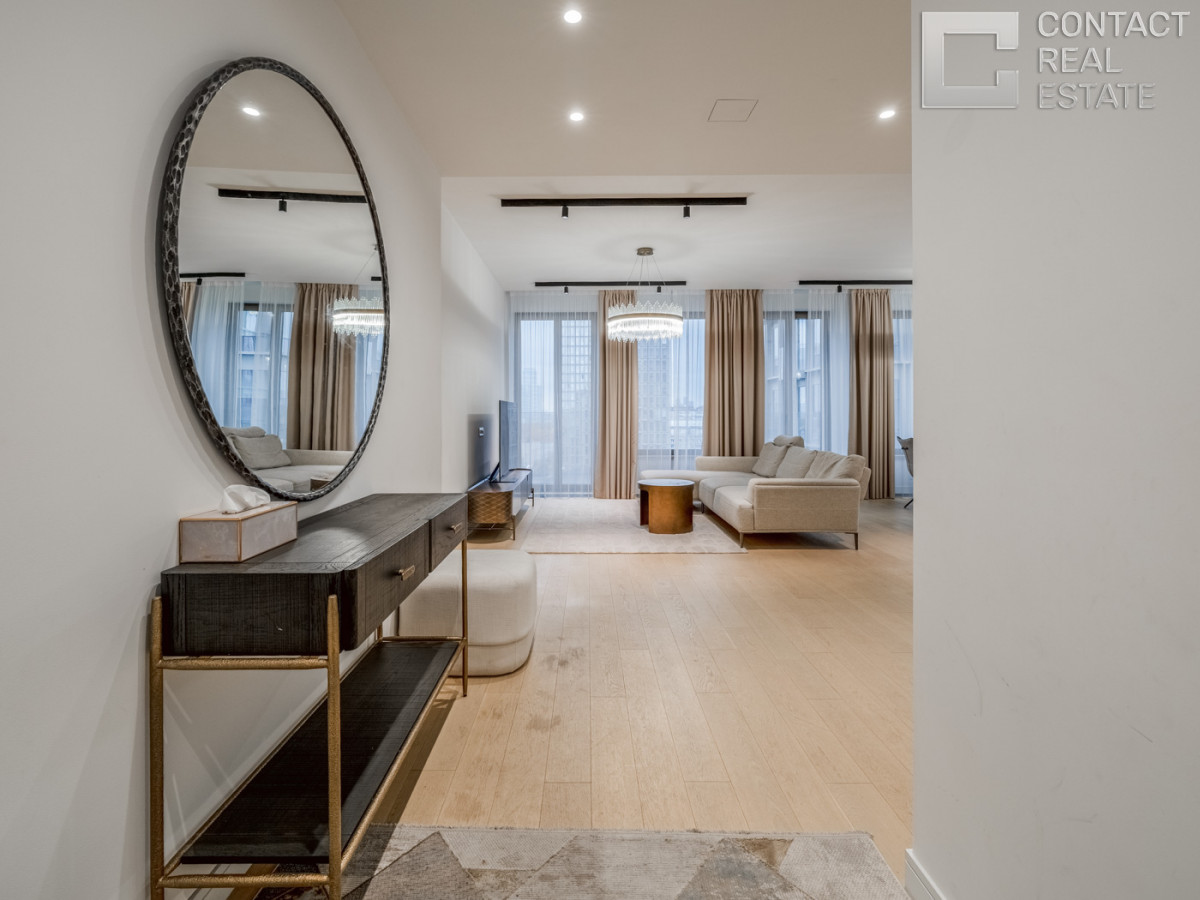 2-я Звенигородская ул., вл. 12, «Лаки» (Lucky)