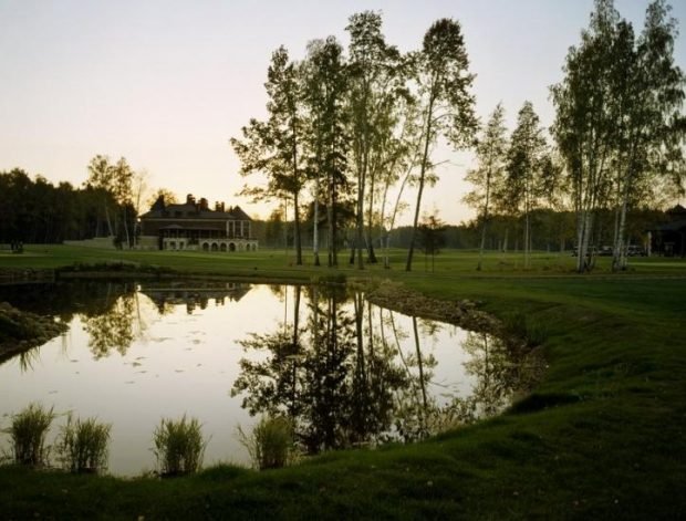 Земельный участок в гольф и яхт-клубе «Пестово»