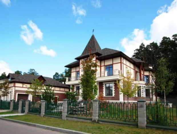 Дом в коттеджном поселке «Усово – Огарево»